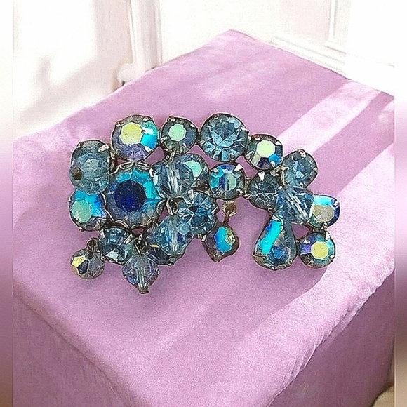 Albert Weiss Blue AB Rhinestone Silver Tone Brooch Signed - Picture 1 of 7